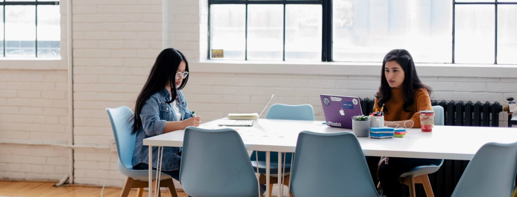 Czy GPT może pomóc w przewidywaniu zmian regulacyjnych w branży?