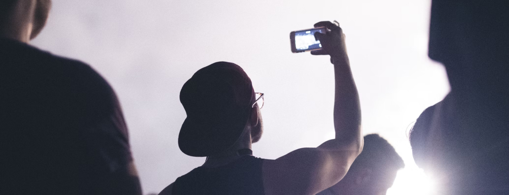 Facebook w branży rozrywkowej: Studium przypadku wydarzenia muzycznego