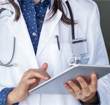 Jak wykorzystujemy marketing szeptany w promocji lekarzy?